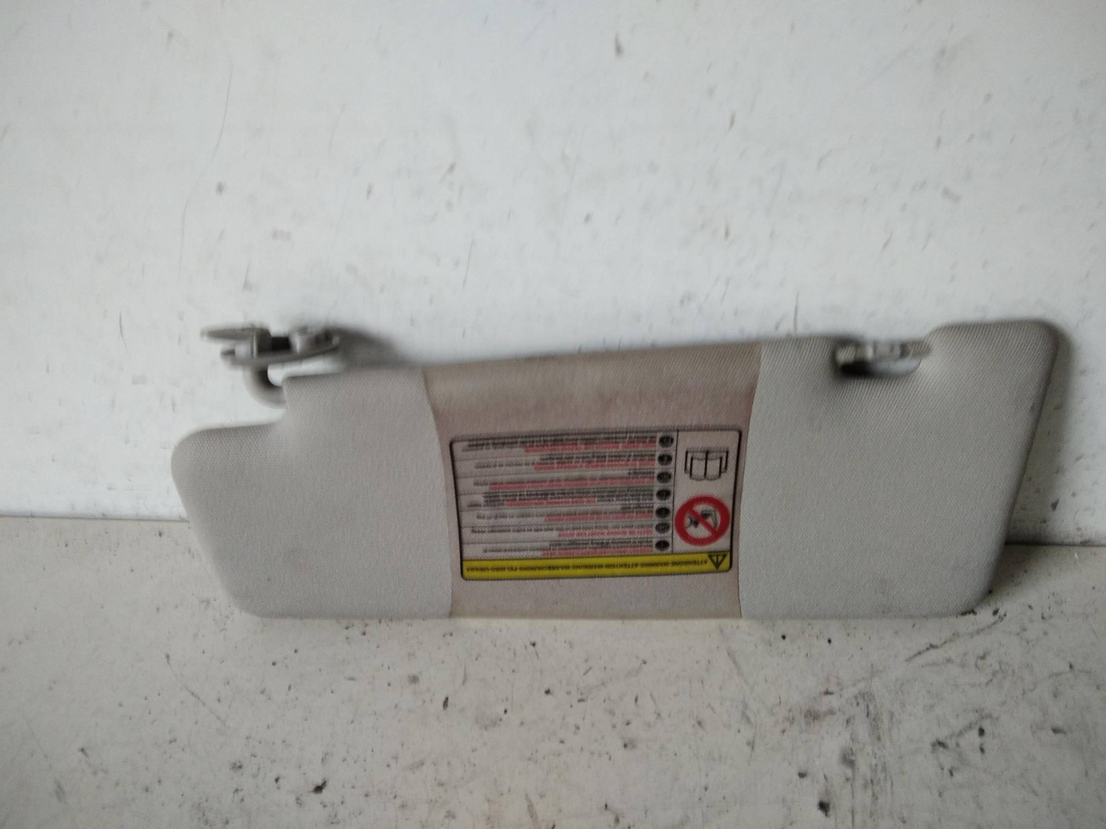 Aletta parasole parabrezza dx.